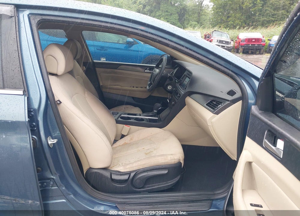 2017 HYUNDAI SONATA VIN: 5NPE34AF7HH580045