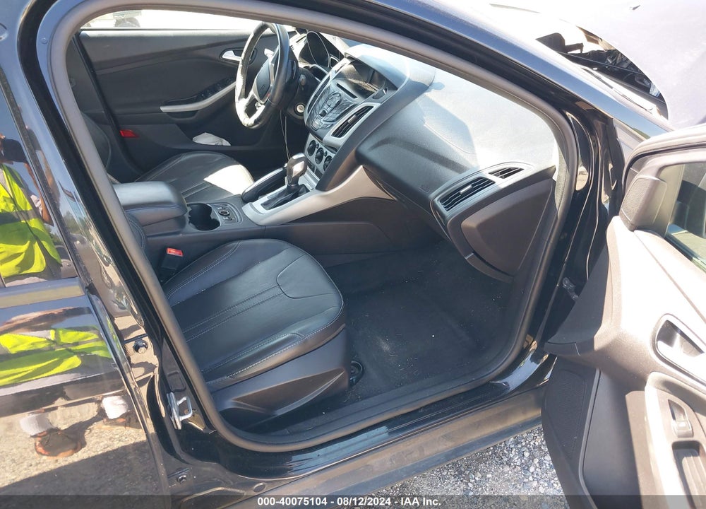 2013 FORD FOCUS SE VIN: 1FADP3F24DL380560