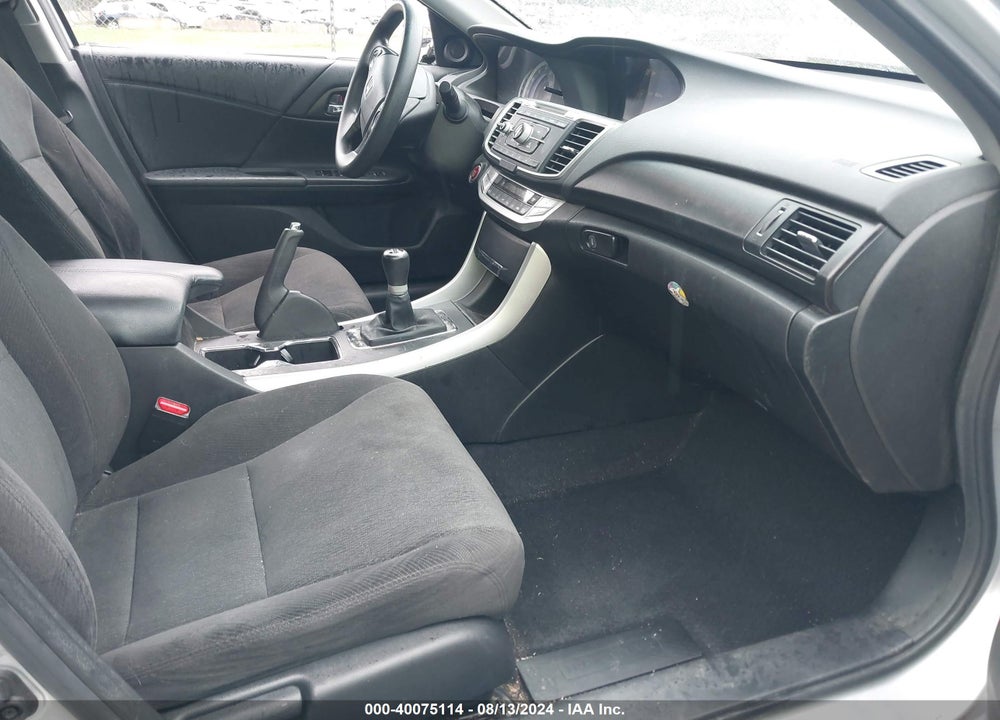 2015 HONDA ACCORD EX VIN: 1HGCR2E7XFA045164