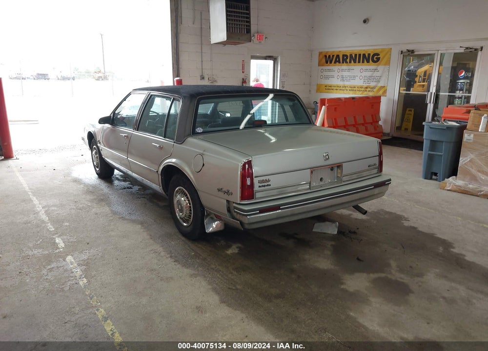 1985 OLDSMOBILE 98 REGENCY BROUGHAM VIN: 1G3CW6935F4382555