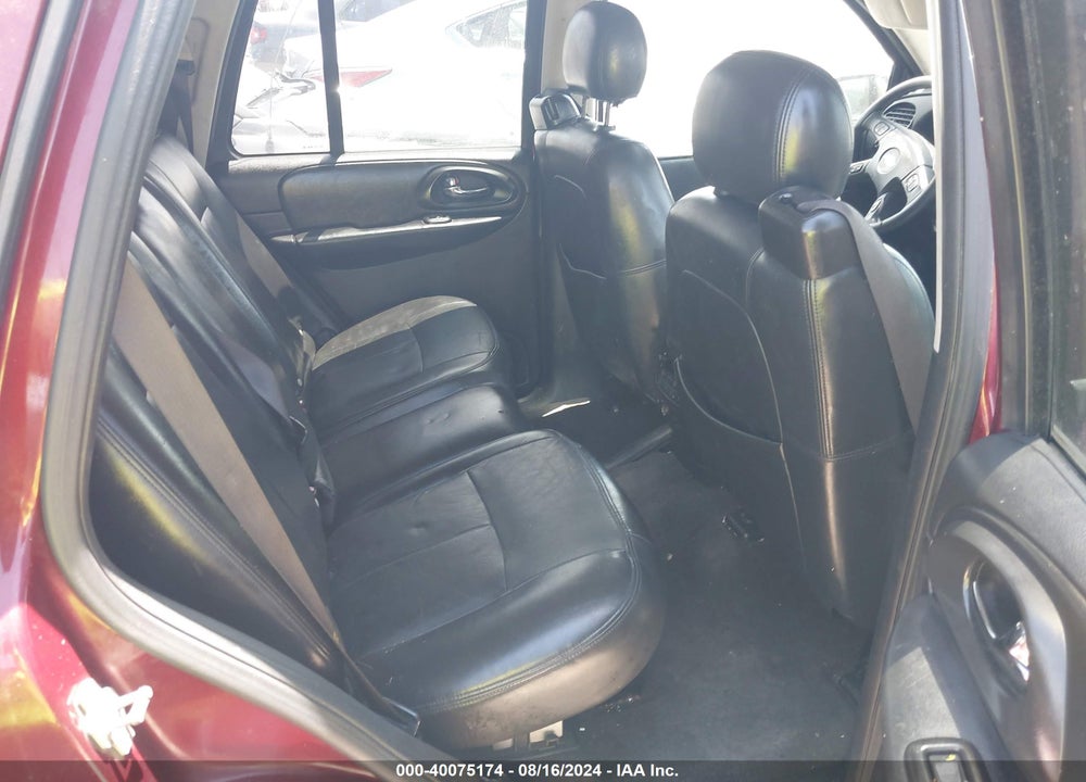 2005 CHEVROLET TRAILBLAZER LT VIN: 1GNDT13S252327496