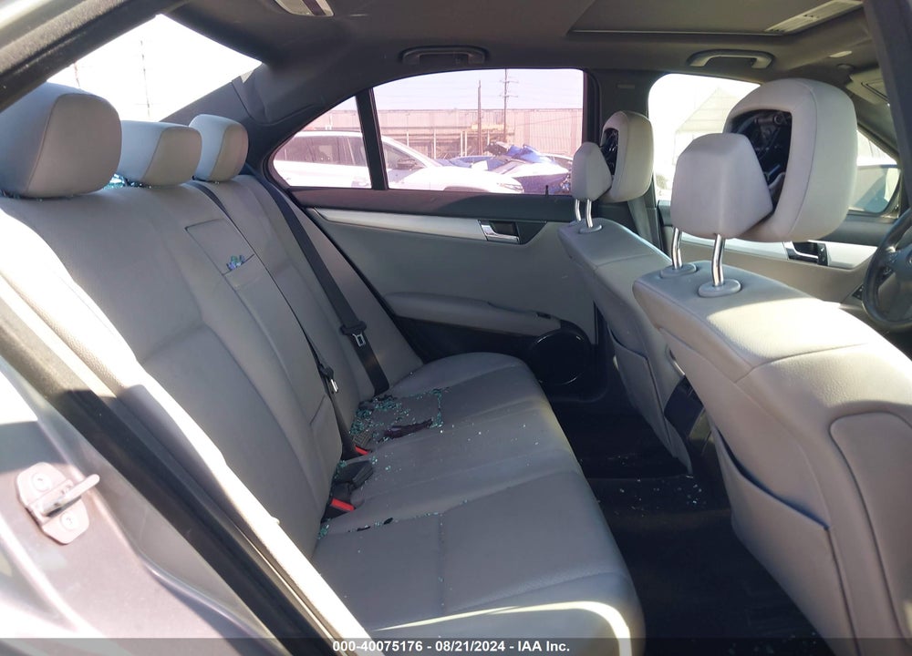 2008 MERCEDES-BENZ C 300 LUXURY/SPORT VIN: WDDGF54X58R028732