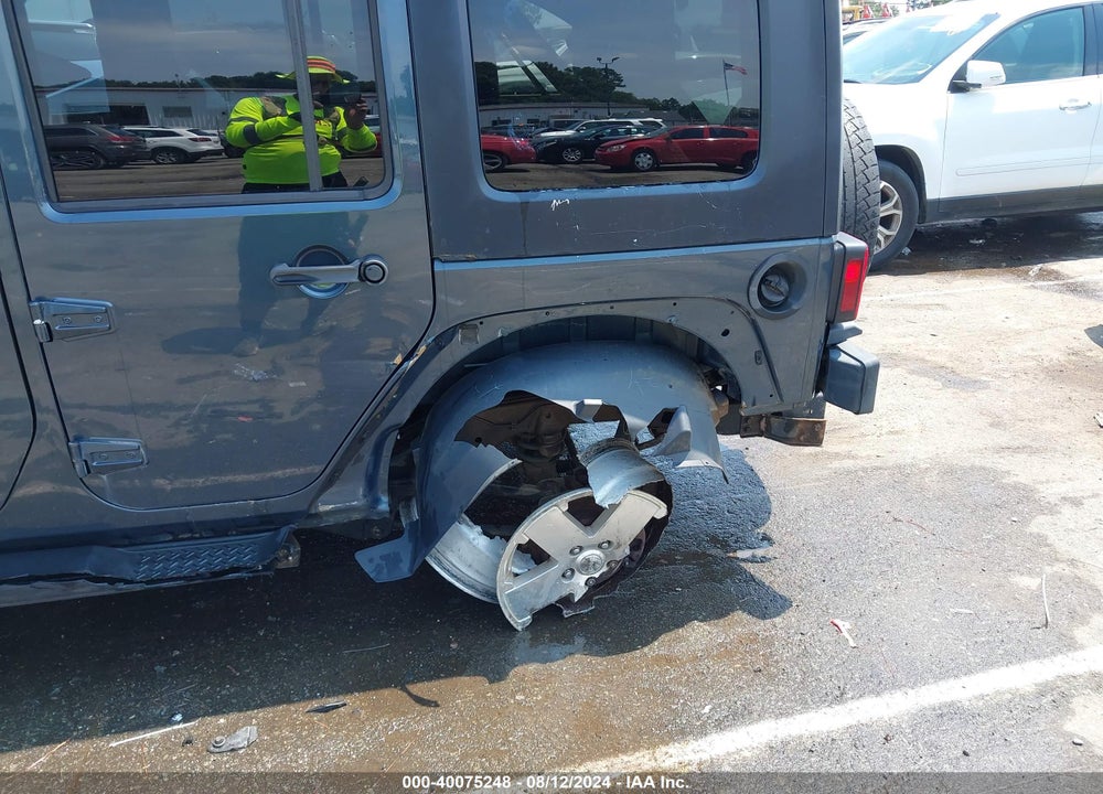 2008 JEEP WRANGLER UNLIMITED SAHARA VIN: 1J4GA59168L591783