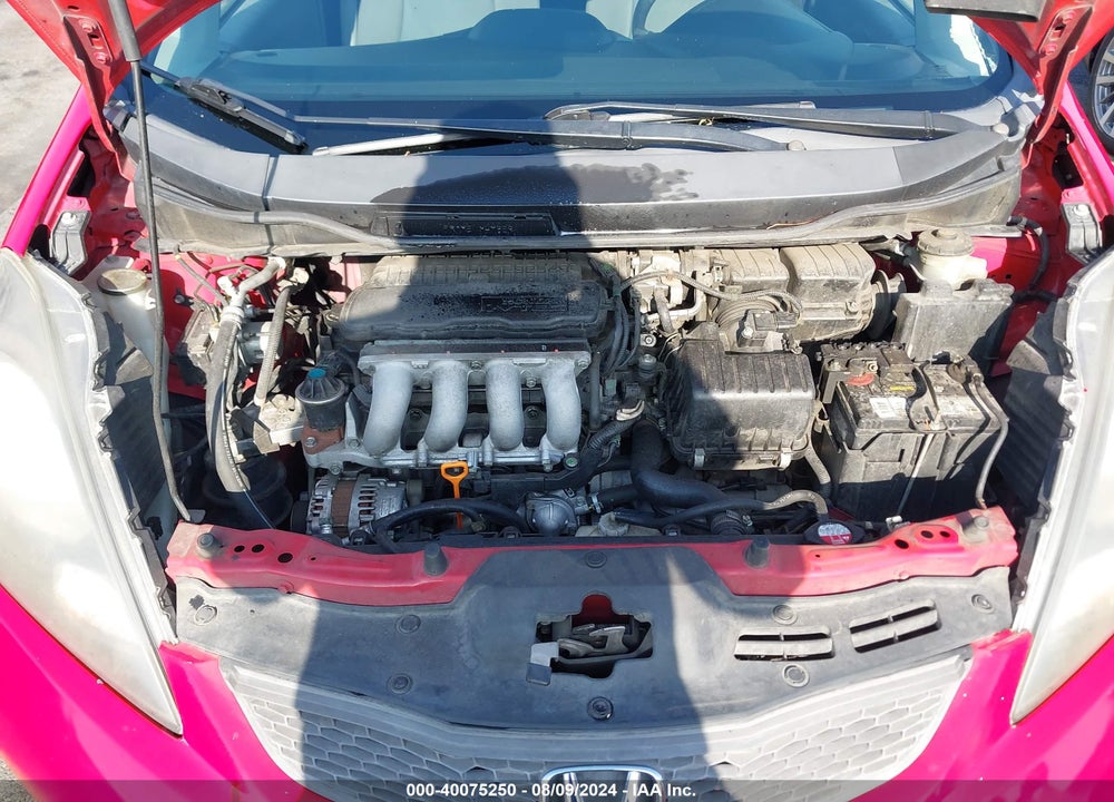 2010 HONDA FIT VIN: JHMGE8H28AC037848