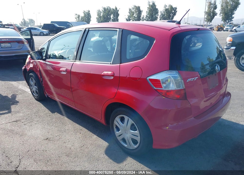 2010 HONDA FIT VIN: JHMGE8H28AC037848
