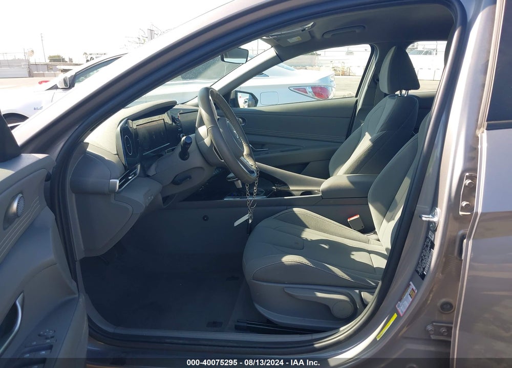 2022 HYUNDAI ELANTRA SEL VIN: KMHLS4AG5NU287552