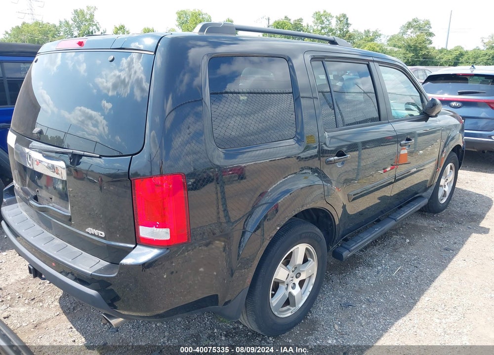 2011 HONDA PILOT EX VIN: 5FNYF4H44BB044152