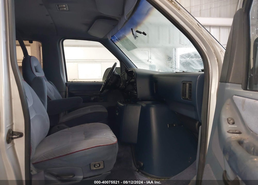 1992 FORD ECONOLINE E150 VIN: 1FMEE11NXNHA70424