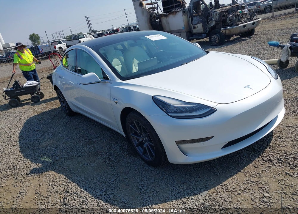 2020 TESLA MODEL 3 STANDARD RANGE PLUS REAR-WHEEL DRIVE/STANDARD RANGE REAR-WHEEL DRIVE VIN: 5YJ3E1EA0LF744015