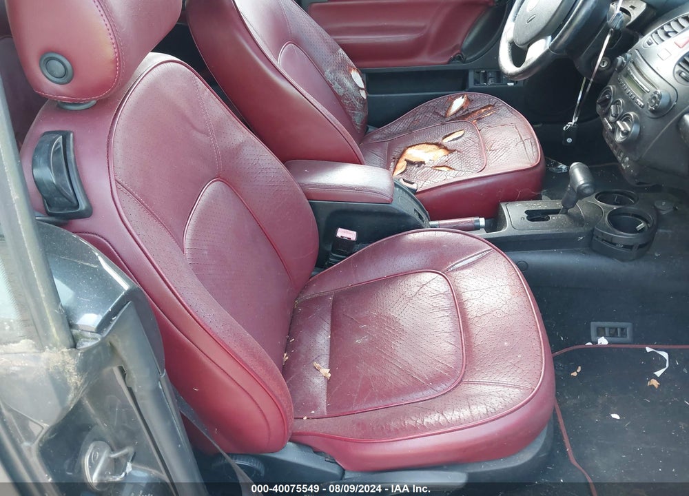 2005 VOLKSWAGEN NEW BEETLE GLS VIN: 3VWCM31Y55M358509