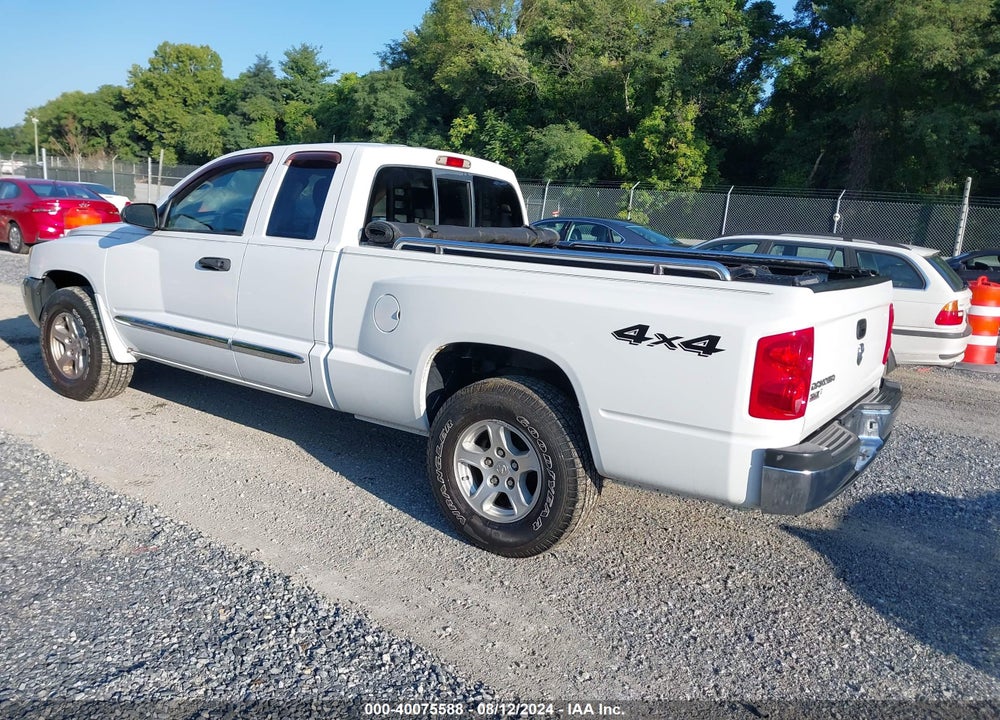 2005 DODGE DAKOTA SLT VIN: 1D7HW42K35S209743