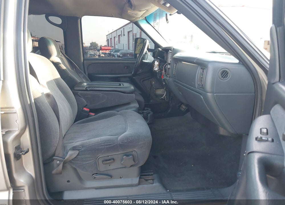 2002 CHEVROLET SILVERADO 2500HD LS VIN: 1GCHC23U92F245853