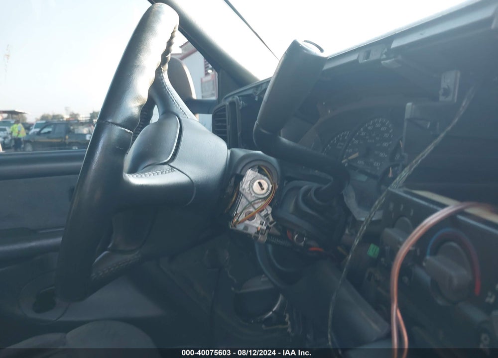 2002 CHEVROLET SILVERADO 2500HD LS VIN: 1GCHC23U92F245853