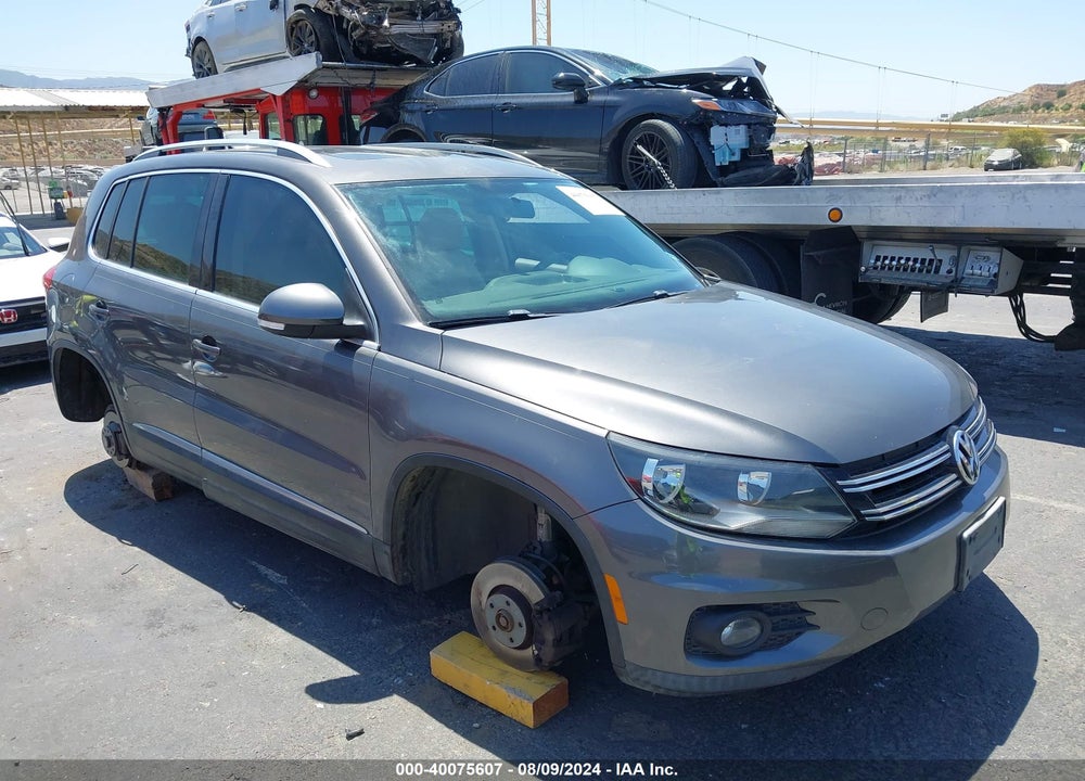 2013 VOLKSWAGEN TIGUAN SE VIN: WVGAV7AX2DW023093