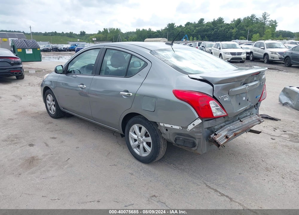 2013 NISSAN VERSA 1.6 SL VIN: 3N1CN7AP2DL821356