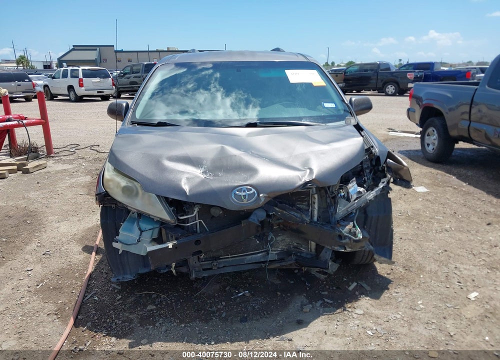 2013 TOYOTA SIENNA LE V6 8 PASSENGER VIN: 5TDKK3DC2DS316169