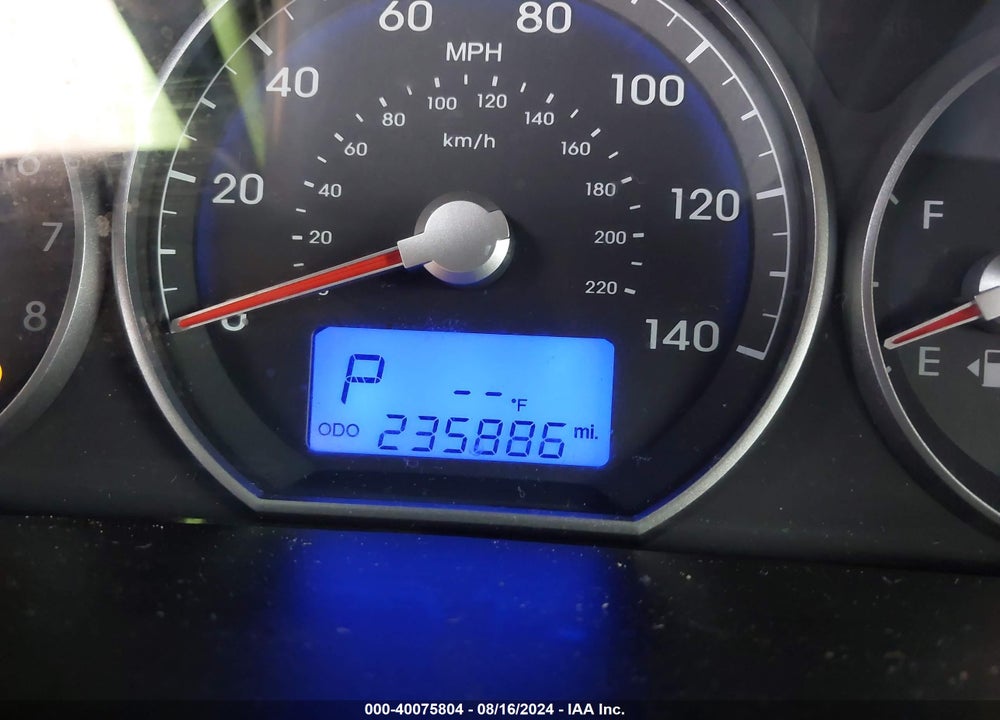 2011 HYUNDAI SANTA FE SE VIN: 5XYZH4AG9BG085680