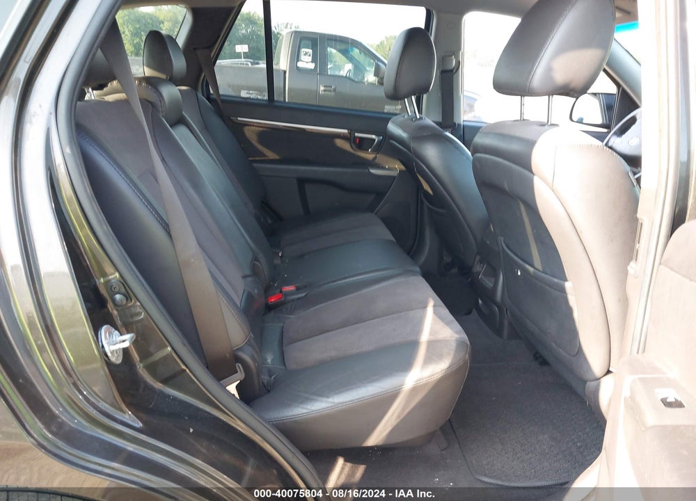 2011 HYUNDAI SANTA FE SE VIN: 5XYZH4AG9BG085680