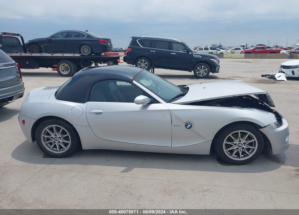 2003 BMW Z4 VIN: 4USBT33443LR63903