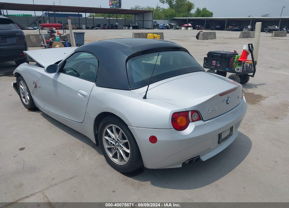 2003 BMW Z4 VIN: 4USBT33443LR63903