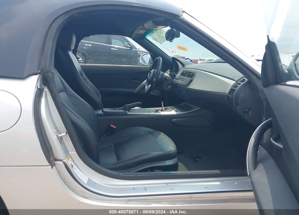 2003 BMW Z4 VIN: 4USBT33443LR63903