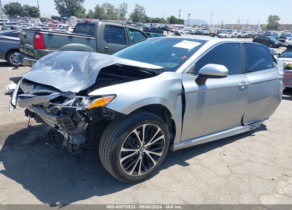 2018 TOYOTA CAMRY SE VIN: 4T1B11HK2JU604592