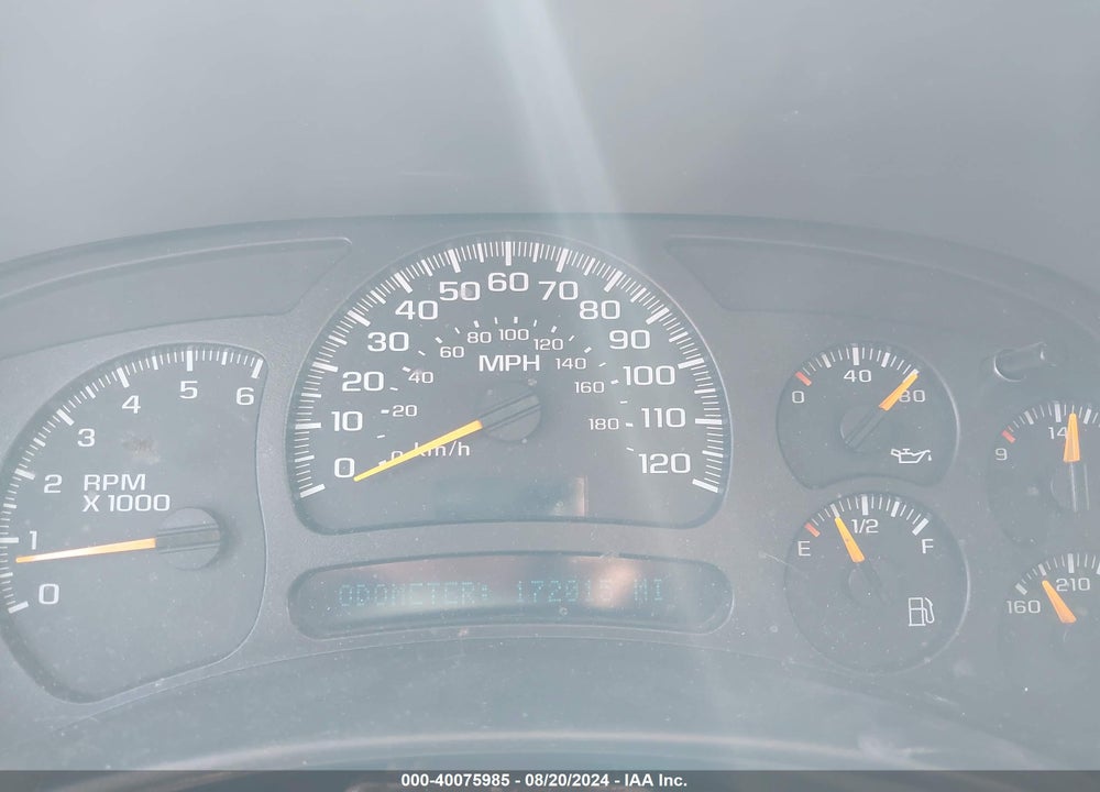2005 CHEVROLET TAHOE LT VIN: 1GNEC13T15R274617