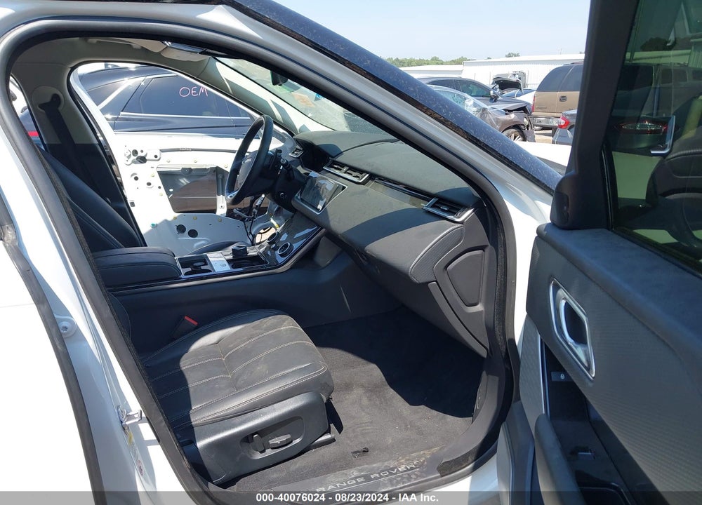 2018 LAND ROVER RANGE ROVER VELAR P250 S VIN: SALYB2RX2JA768883