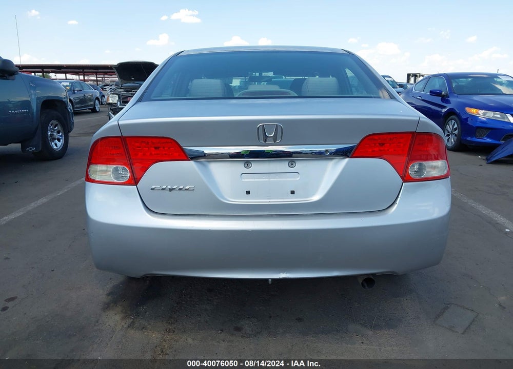 2010 HONDA CIVIC LX VIN: 19XFA1F59AE018585