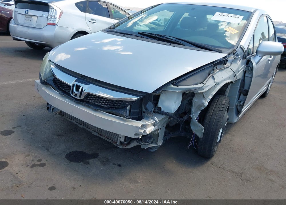 2010 HONDA CIVIC LX VIN: 19XFA1F59AE018585