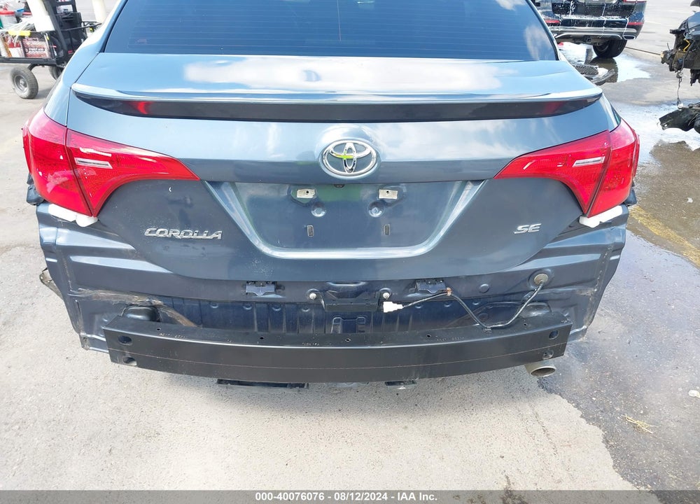 2018 TOYOTA COROLLA SE VIN: 5YFBURHE8JP758063