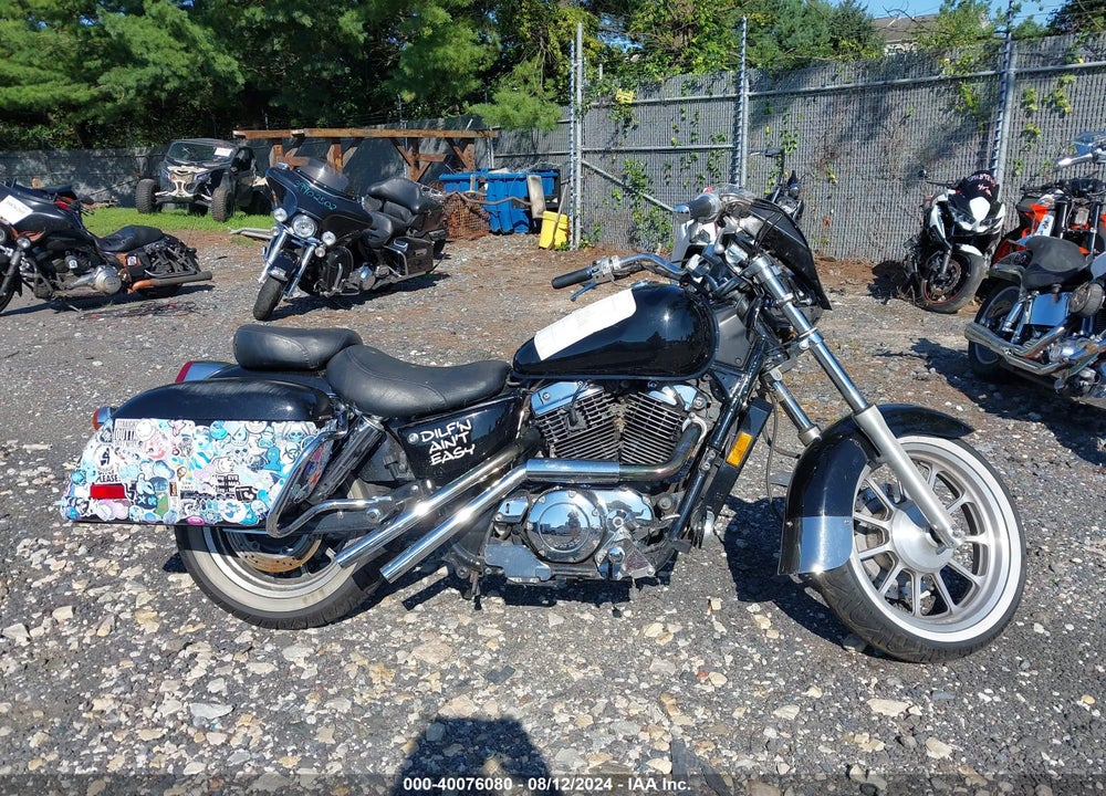 1999 HONDA VT1100 T VIN: 1HFSC370XXA100155