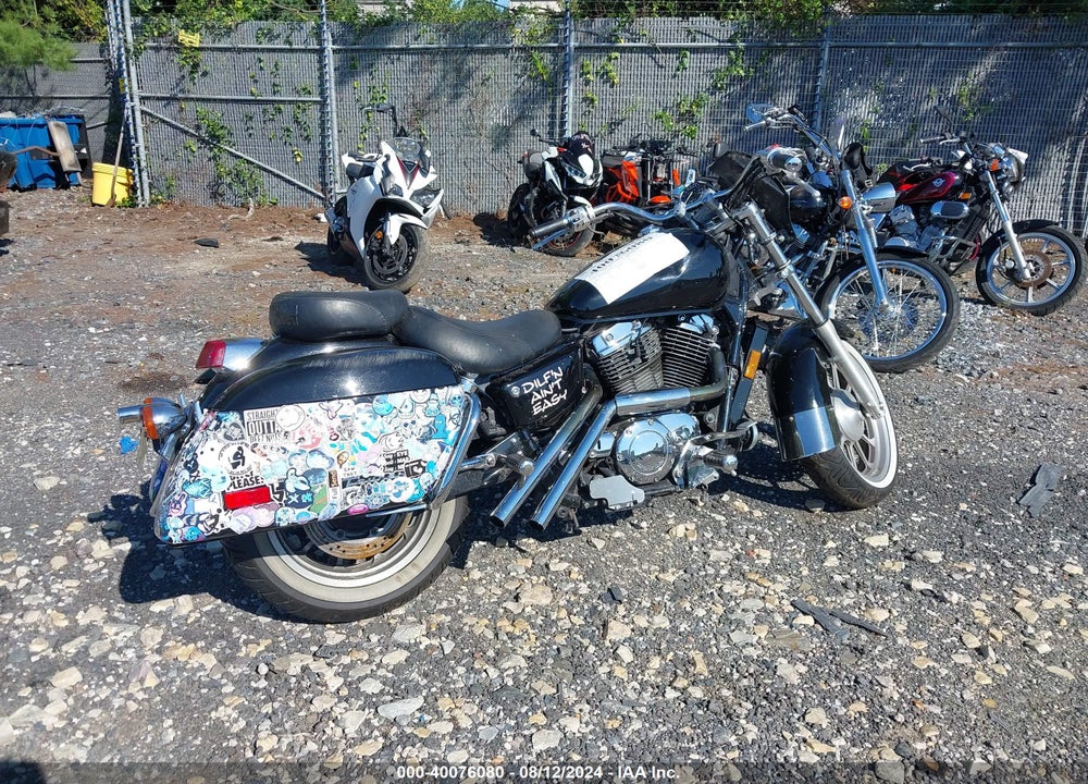 1999 HONDA VT1100 T VIN: 1HFSC370XXA100155