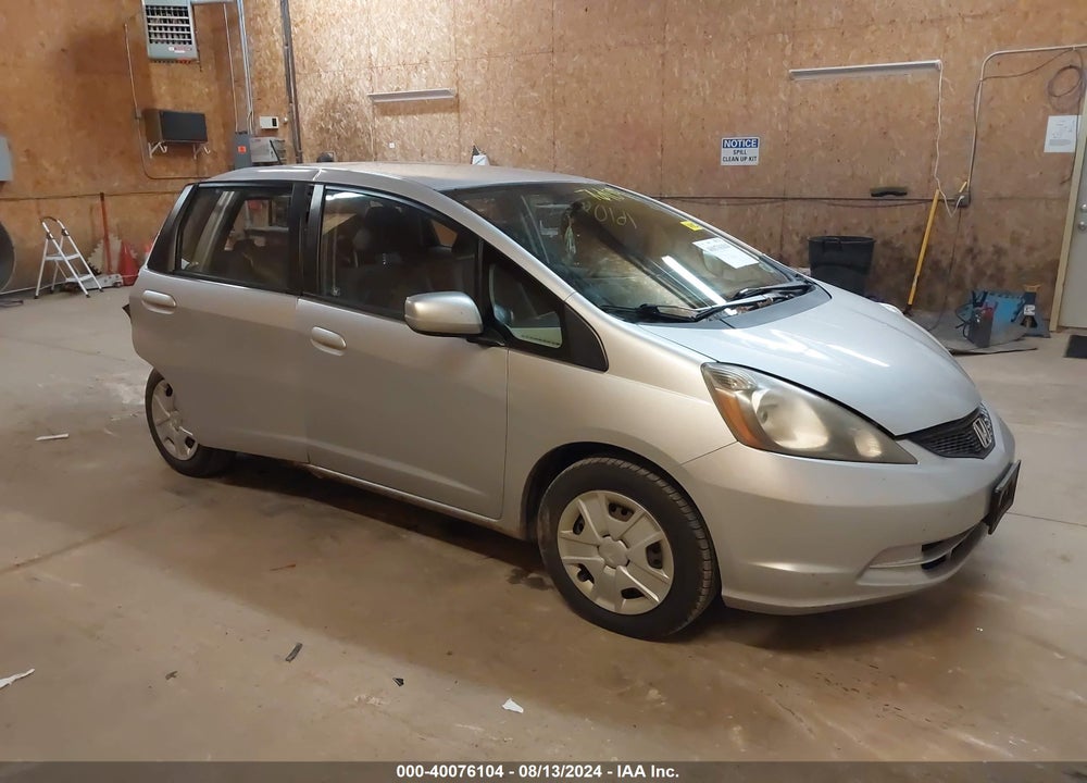 2012 HONDA FIT VIN: JHMGE8H35CC028410