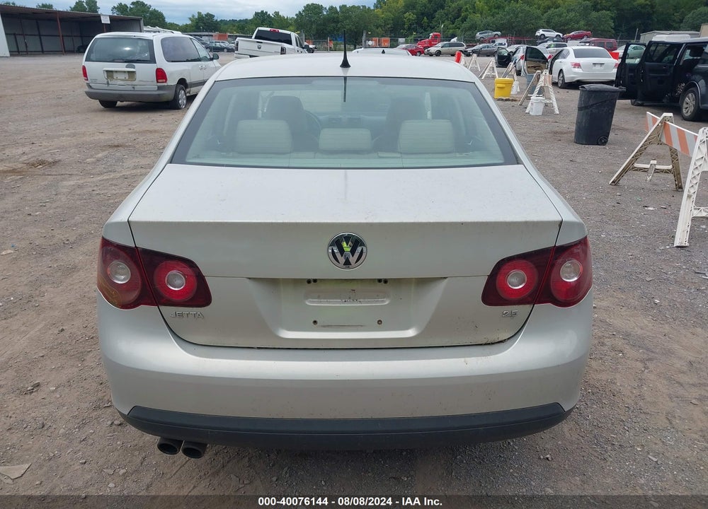 2010 VOLKSWAGEN JETTA LIMITED EDITION VIN: 3VWAX7AJ7AM164728