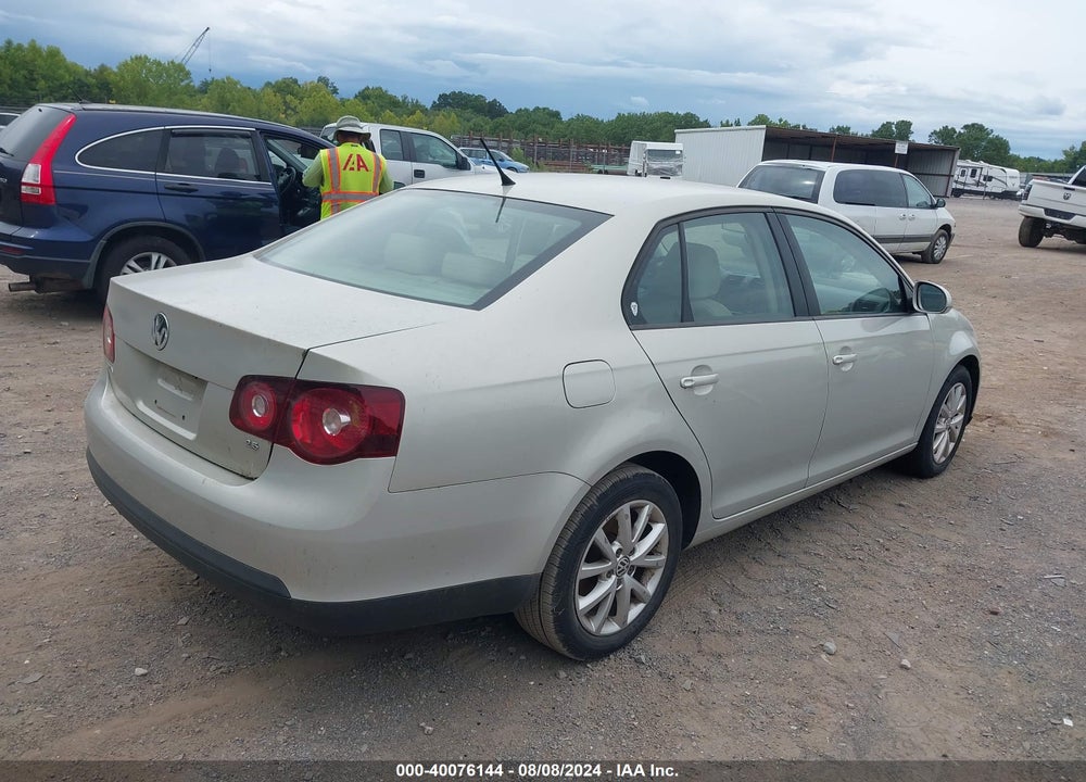 2010 VOLKSWAGEN JETTA LIMITED EDITION VIN: 3VWAX7AJ7AM164728