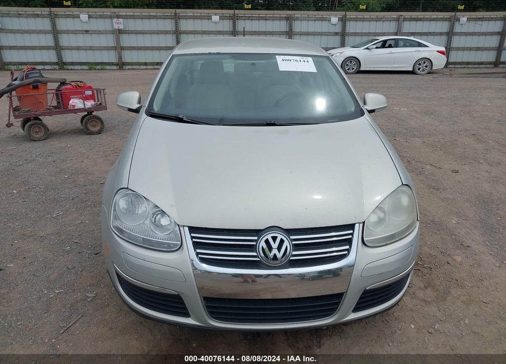 2010 VOLKSWAGEN JETTA LIMITED EDITION VIN: 3VWAX7AJ7AM164728