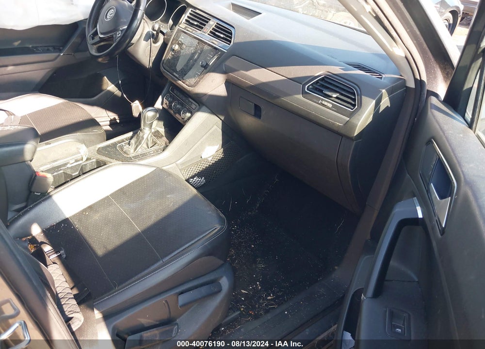 2018 VOLKSWAGEN TIGUAN 2.0T SE/2.0T SEL VIN: 3VV3B7AX5JM005139