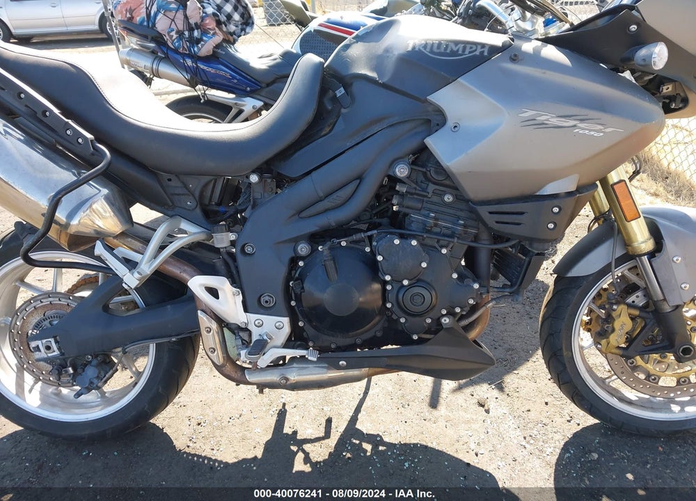 2010 TRIUMPH MOTORCYCLE TIGER ABS VIN: SMT701PD7AT408705