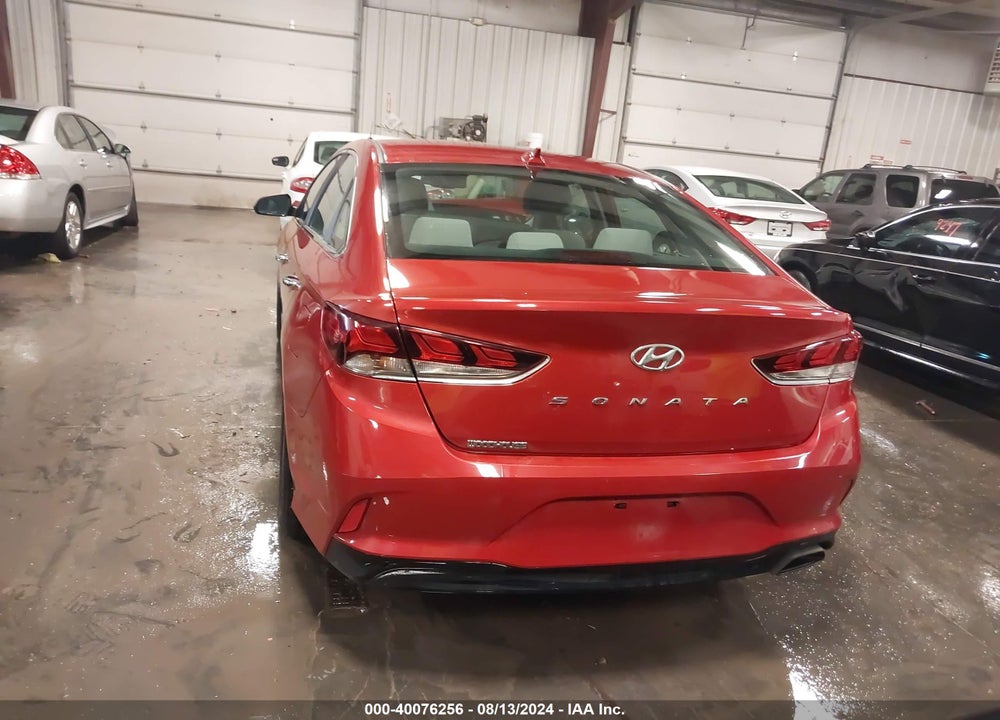 2018 HYUNDAI SONATA SEL VIN: 5NPE34AF8JH656555