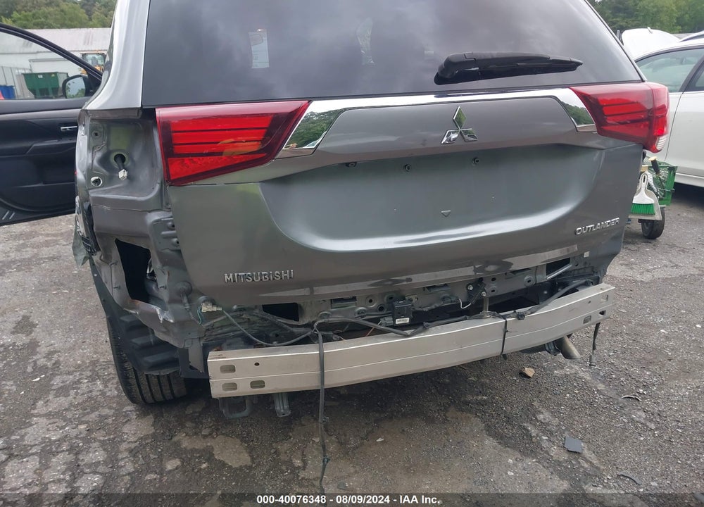 2018 MITSUBISHI OUTLANDER SE VIN: JA4AD3A31JJ003837