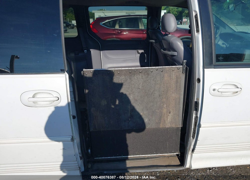 1999 CHRYSLER TOWN & COUNTRY LX VIN: 1C4GP54LXXB894650