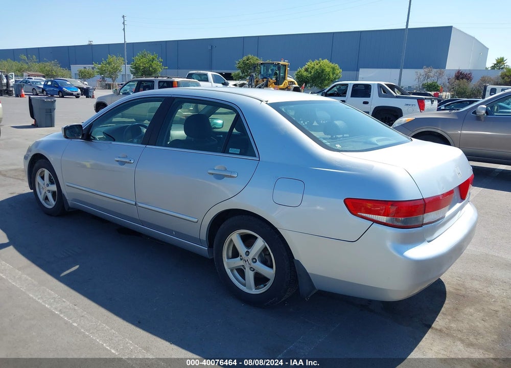 2003 HONDA ACCORD 2.4 EX VIN: JHMCM56673C032780