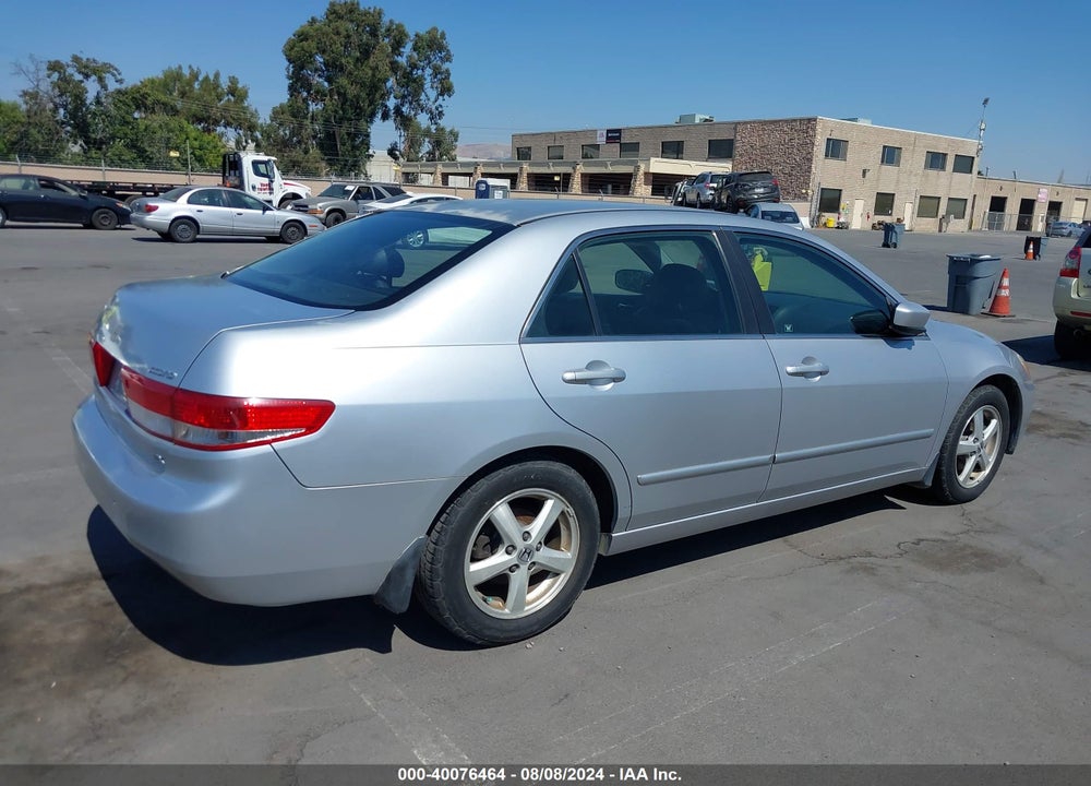2003 HONDA ACCORD 2.4 EX VIN: JHMCM56673C032780