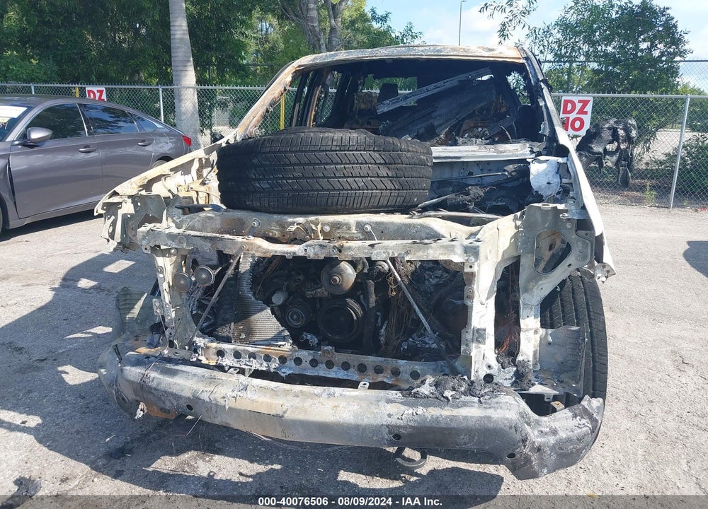2024 CHEVROLET SILVERADO 1500 VIN: 2GCUDEED2R1228369