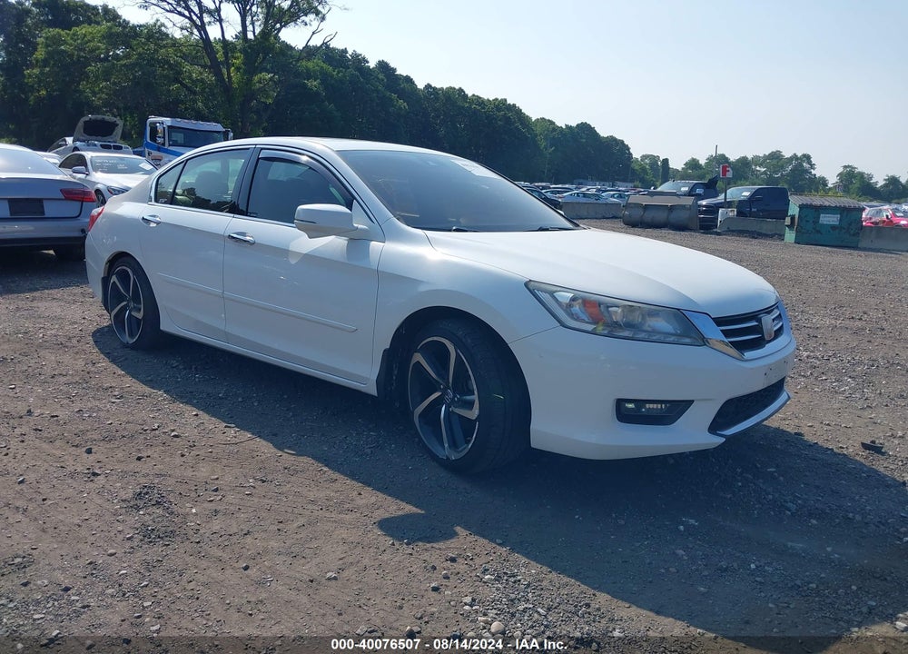 2015 HONDA ACCORD VIN: 1HGCR3F98FA037702