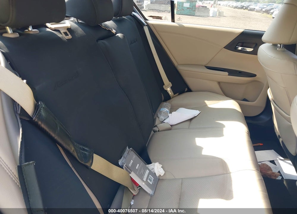 2015 HONDA ACCORD VIN: 1HGCR3F98FA037702