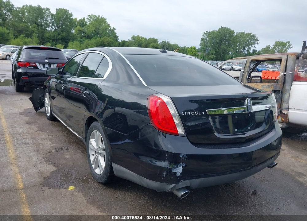 2010 LINCOLN MKS VIN: 1LNHL9DR2AG607819