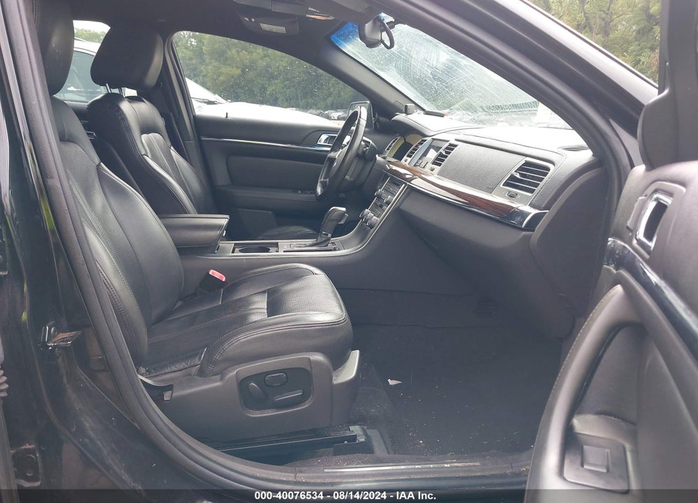 2010 LINCOLN MKS VIN: 1LNHL9DR2AG607819