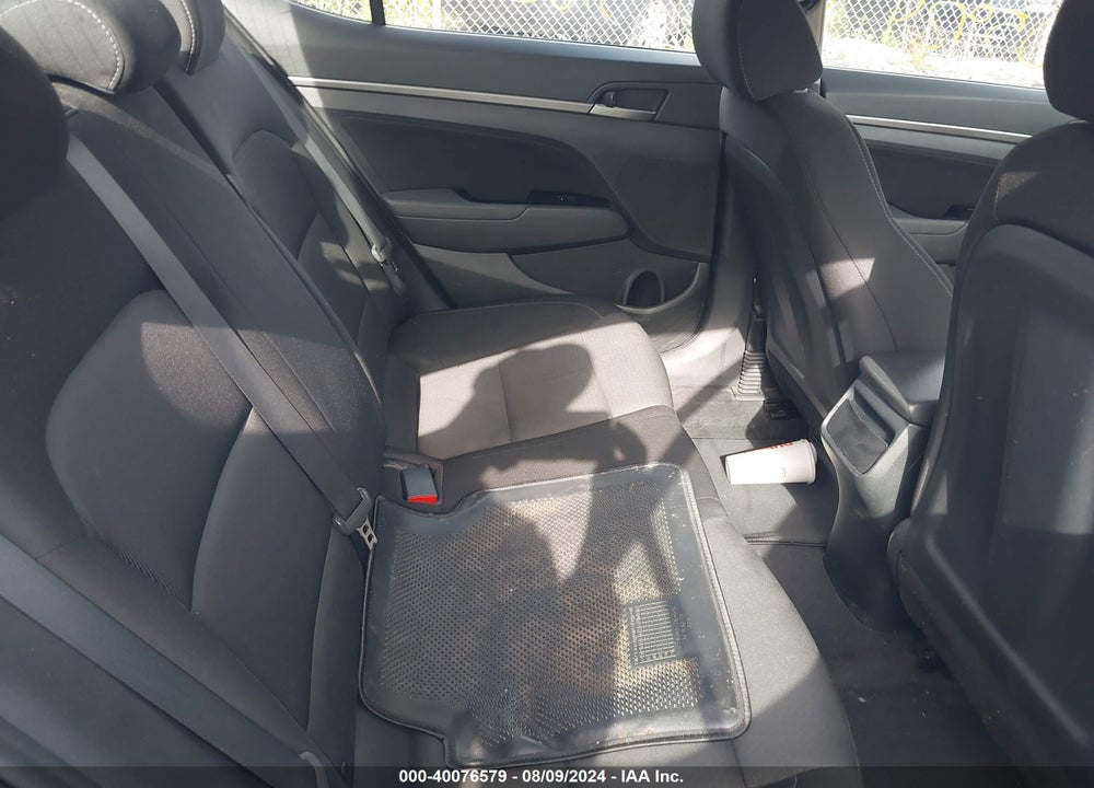 2018 HYUNDAI ELANTRA SEL VIN: 5NPD84LF5JH281217